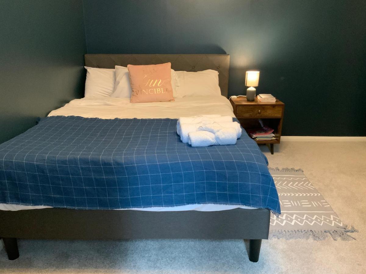 2 Bedroom Apartment Near Southfields Londen Buitenkant foto
